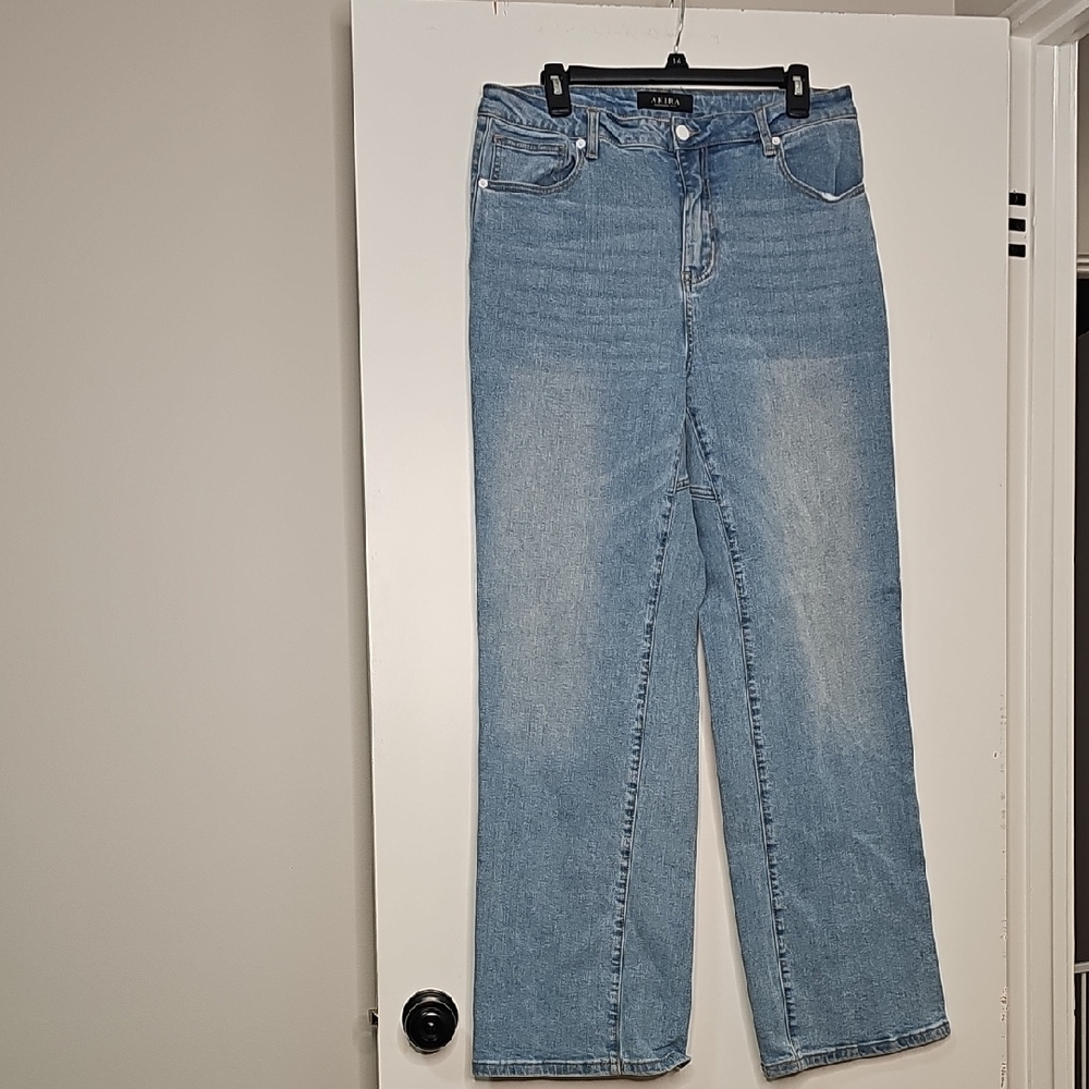 AKIRA Women's Light Blue Straight Leg Jeans